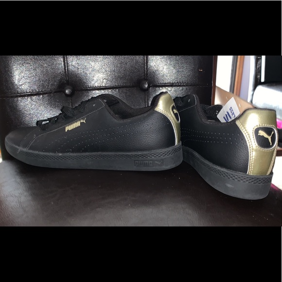 womens black pumas